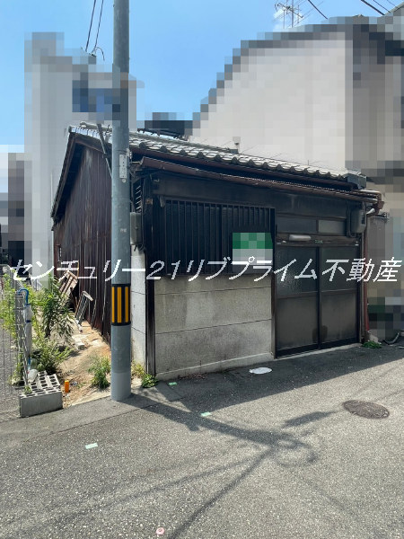 桃谷駅 徒歩10分 構造:木造土地面積:52.03平米 ( 15.73坪 ) 建物面積:32.12平米 ( 9.71坪 )